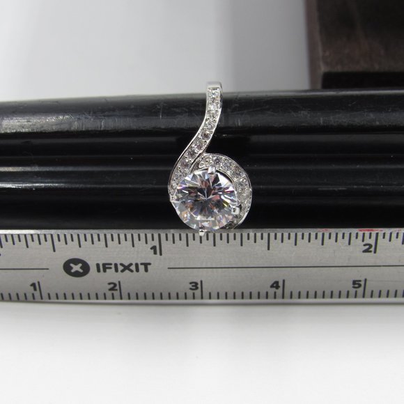 Size 7.75 Sterling Brilliant CZ Diamond Band Ring - Picture 7 of 8